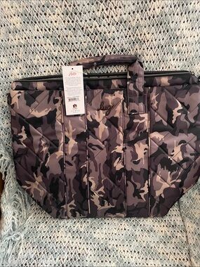 NWT- Lug Dory XL Camo Midnight